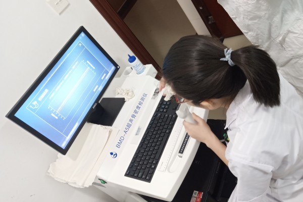 篩查骨質(zhì)疏松，提高骨骼健康水平，超聲骨密度儀來幫忙