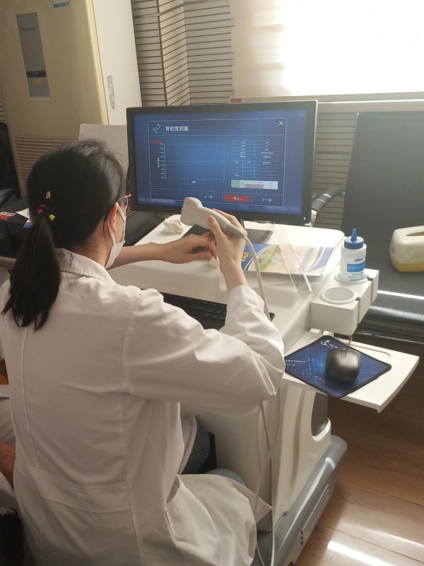 上海市楊浦區(qū)中心醫(yī)院引進(jìn)品源醫(yī)療骨密度儀， 非常感謝醫(yī)院對我們產(chǎn)品的認(rèn)可